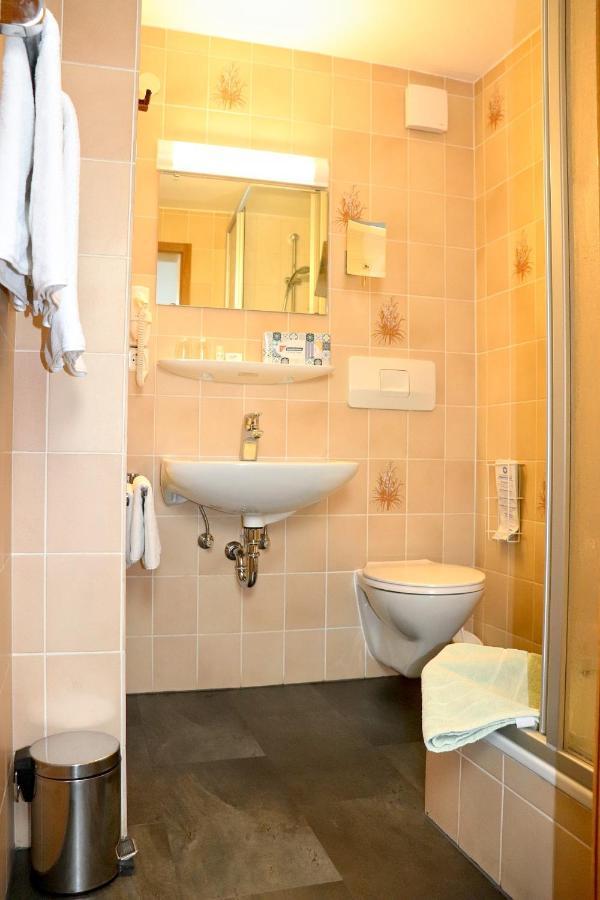Bayerischer Hof Heiligenborn Dış mekan fotoğraf